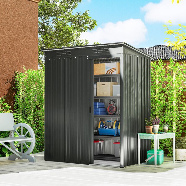 Outsunny kovová zahradní kůlna 1,37 m² — 159 x 106 x 181 cm, posuvné dveře, větrání, šikmá střecha, 2 páry rukavic, snadná montáž — tmavě šedá | Aosom