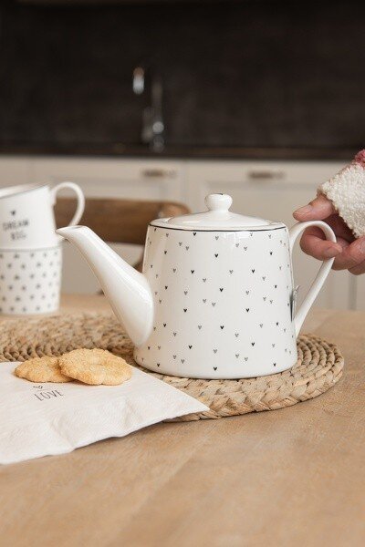 Bílá porcelánová konvička se srdíčky Lovely Day - 23*14*14 cm / 1000 ml - Clayre & Eef