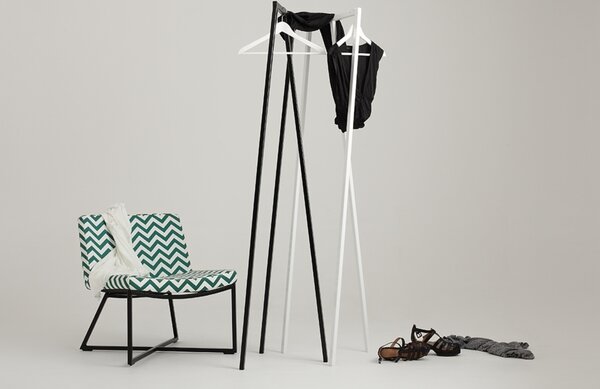 Nordic Design Černý kovový stojací věšák Yako 173 x 50 cm