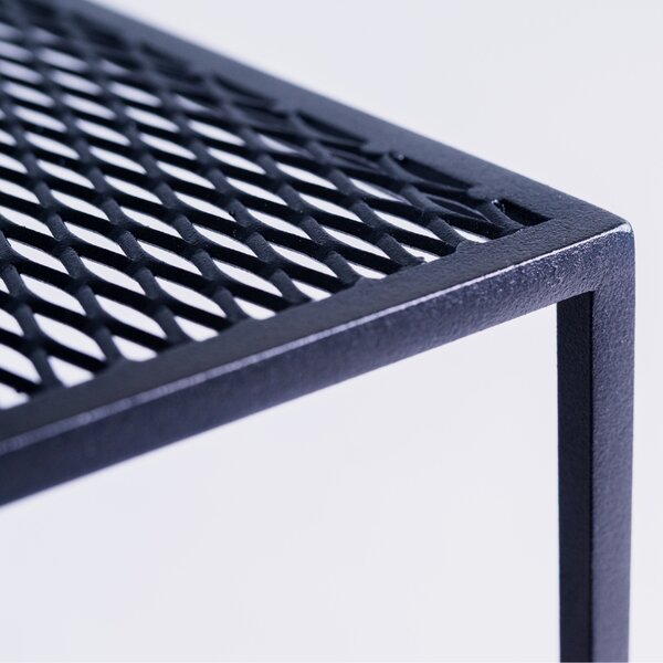 Nordic Design Černý kovový odkládací stolek Trixom 30 x 30 cm