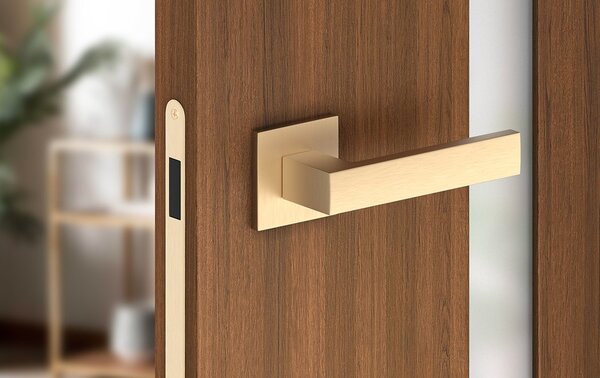 Klika Cube Q Slim - kartáčovaná mosaz (komplet 2ks)