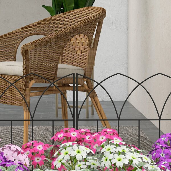 Outsunny Zahradní Ploty 205x45,5 cm Sada 5 Dekorativních Kovových Plotů pro Zahradu, Bezpečná Kombinace Zvířecí Bariéra pro Terasu, Patio a Trávník |