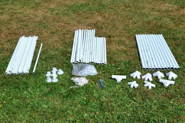 Zahradní stan 3×6 m s okny a uzavíratelnými stěnami, zelený