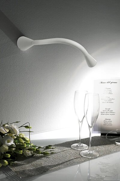 Linealight Nástěnná lampa Snake_W3 bez vypínače, v.46,8cm, 1,5W Barva: Černá, Teplota světla: 3000K