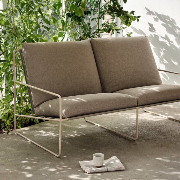 FERM LIVING Zahradní pohovka Desert, Black / Dark Sand