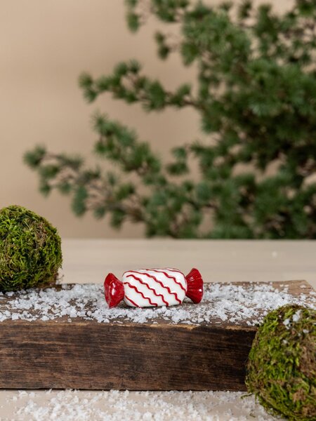 Vánoční keramická dekorace Candy Sockered Wave Storefactory Scandinavia