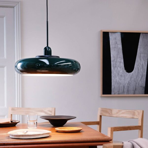 Dyberg Larsen závěsné světlo Planet, tmavě zelená, Ø 40 cm, kov, stmívatelný, Zelená, Obývací pokoj / jídelna, kov, Design