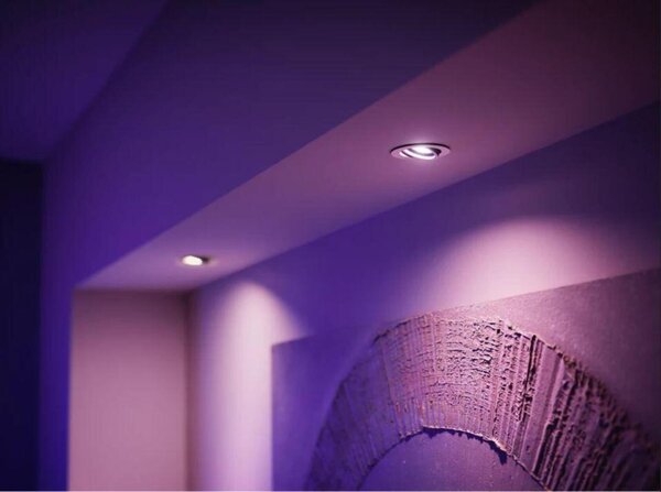 Philips Hue WACA LED žárovka GU10 4,2W 400lm 2000-6500K RGB CRI80 IP20