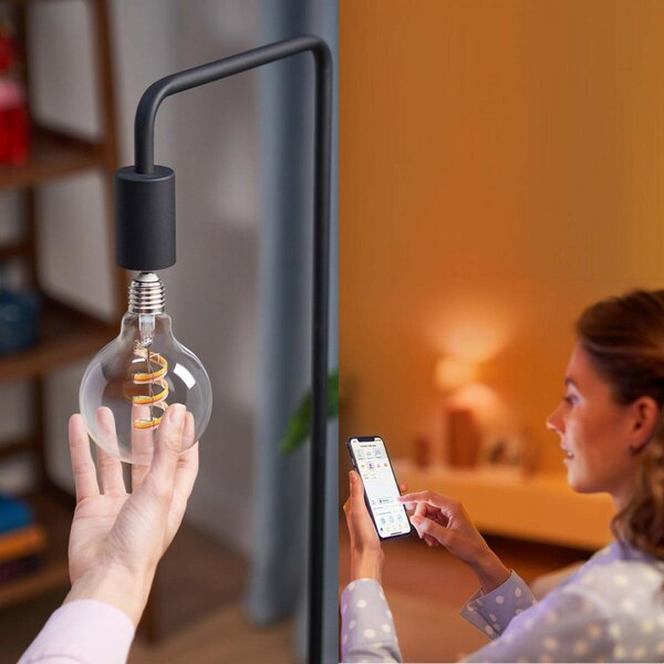WiZ Smart LED Žárovka s tradičním vzhledem, čirá, 40 W 470lm 2200-6500K (RGB) G95 E27