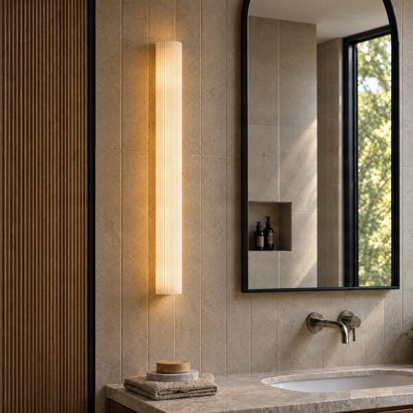 Lucande LED koupelnové světlo nástěnné Victoire, 70 cm, bílá/chrom,, Bílá / opál, Koupelna, Sklo, Moderní