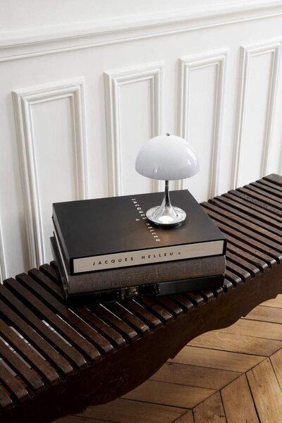 Louis Poulsen Přenosná lampa Panthella 160 V3, chrome opal blue grey 5744171449
