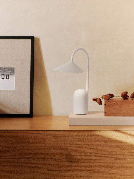Ferm Living Přenosná lampa Arum, white 1104270641