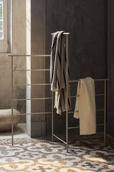 Ferm Living Stojan na oblečení Dora, cashmere