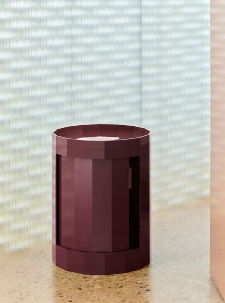 HAY Úložný stolek Facet Cabinet 100, burgundy