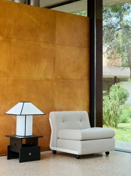 HAY Stolní lampa Ava Pyramid 450, white AE870
