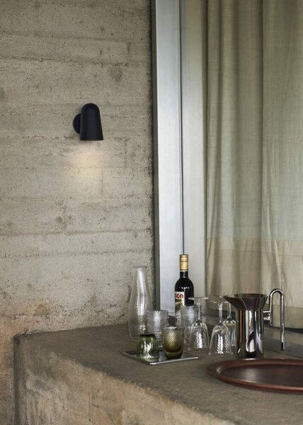 &Tradition Nástěnná lampa Solid SC104, black 133281A387