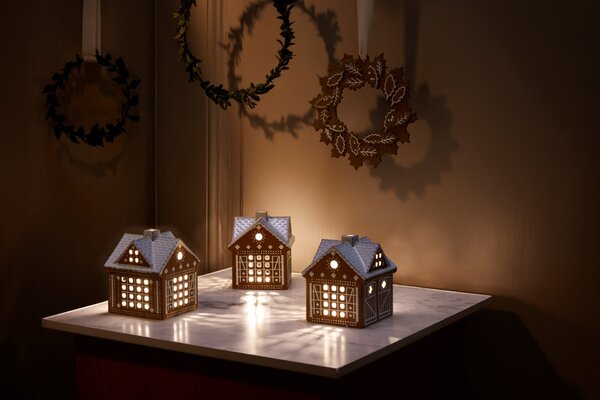 Porcelánový svícen Gingerbread Lighthouse 11,5 cm