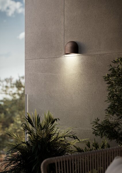 Il Fanale 298.01.OS Mask, obloukové nástěnné svítidlo z mosazi pro nepřímé osvětlení, LED 6W 3000K, průměr 14cm, IP65