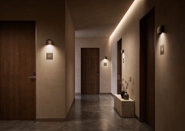 Il Fanale 298.01.OS Mask, obloukové nástěnné svítidlo z mosazi pro nepřímé osvětlení, LED 6W 3000K, průměr 14cm, IP65