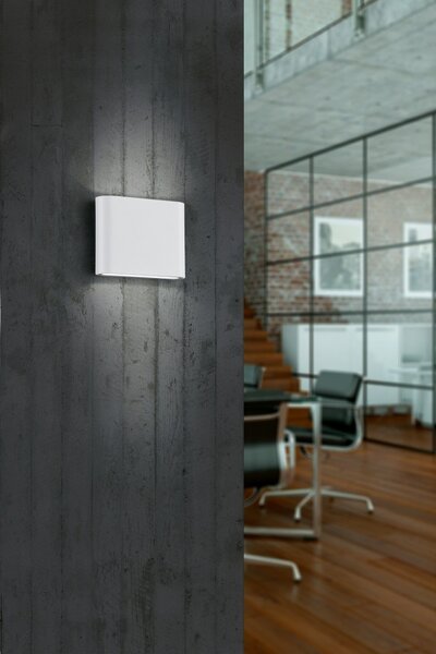 TRIO 227560231 Thames II nástěnné exteriérové ​​svítidlo SMD 2x3W 260lm 3000K IP54
