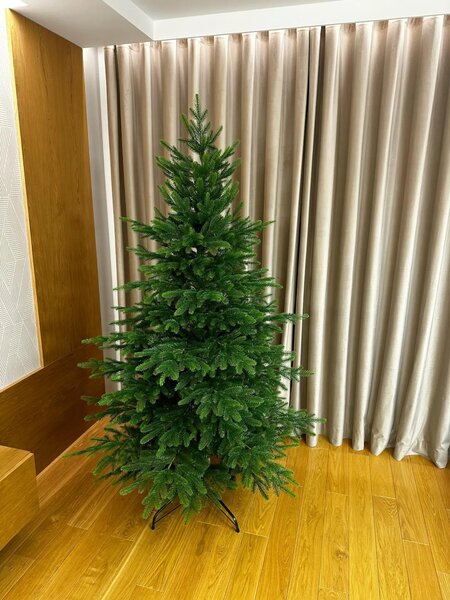 Umělý 3D vánoční stromek- Smrk kavkazský 160cm
