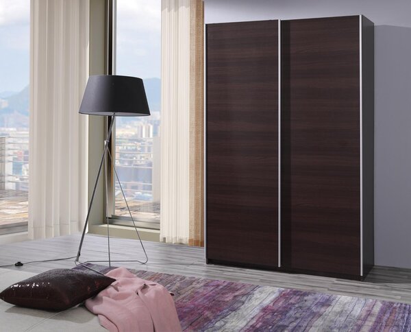 Šatní skříň Filey (kaštan wenge). Akce -18%
