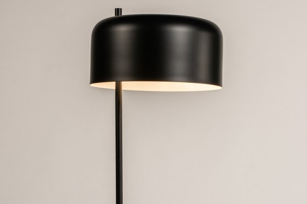 Stojací lampa Mantra Nero (LMD)