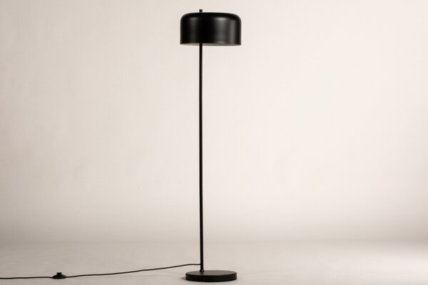 Stojací lampa Mantra Nero (LMD)
