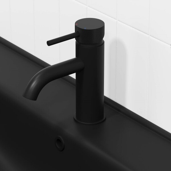 Umyvadlová baterie ANHOLT 15,6 cm matná černá