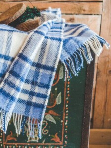 Deka z ovčí vlny Tartan modrá s třásněmi 130 x 210 cm VÝPRODEJ