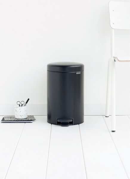 Brabantia Pedálový odpadkový koš newIcon - 12 L, matná černá