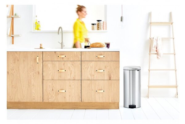 Brabantia Pedálový odpadkový koš newIcon - 30 L, matná ocel FPP