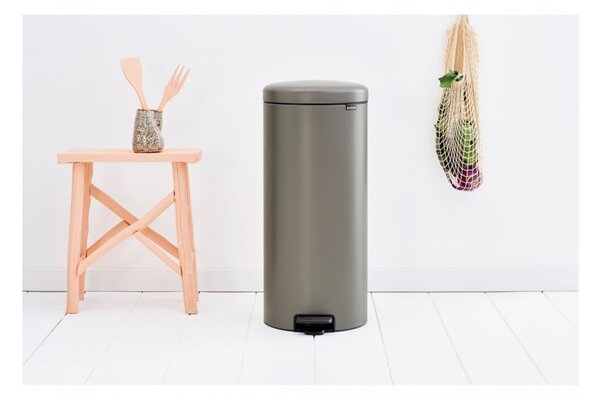 Brabantia Pedálový odpadkový koš newIcon - 30 L, platinová