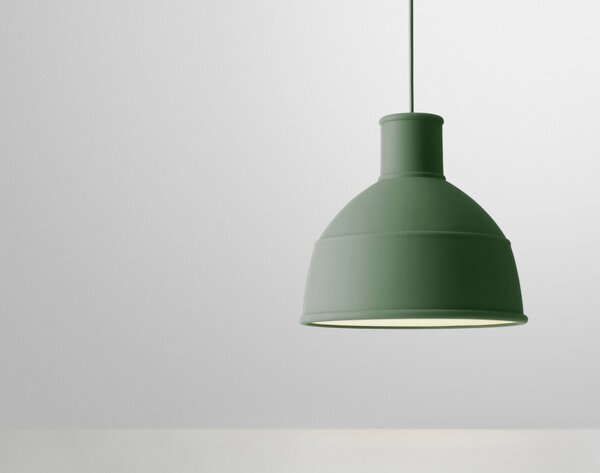 Muuto Závěsná lampa Unfold, green UNFPEN3207