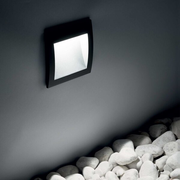 Ideal Lux 255514 LED venkovní nástěnné orientační svítidlo Wire 1x4W | 200lm | 3000K | IP65 - černá
