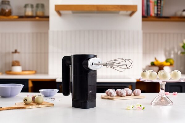 Bezdrátový ruční šlehač KitchenAid 5KHMR700BM GO, bez baterie