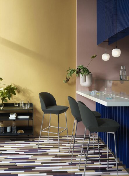 Muuto Závěsné svítidlo Rime Ø12, opal/black RIMPEN1201