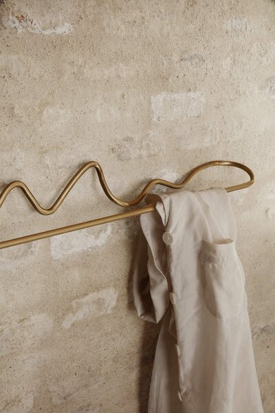 Ferm Living Držák na ručníky Curvature, brass