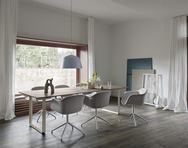 Muuto Závěsná lampa Ambit Ø40, light blue AMBPEN4006