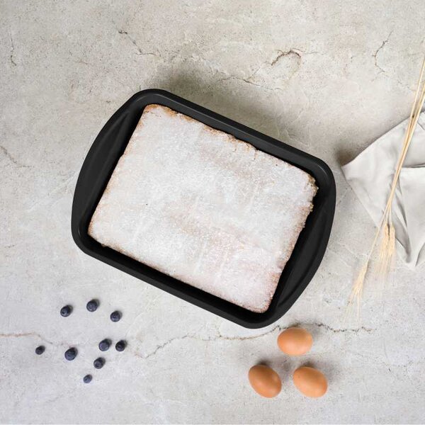 Pečící plech s titanovým povrchem 40 x 28,5 cm, Matte Black Collection