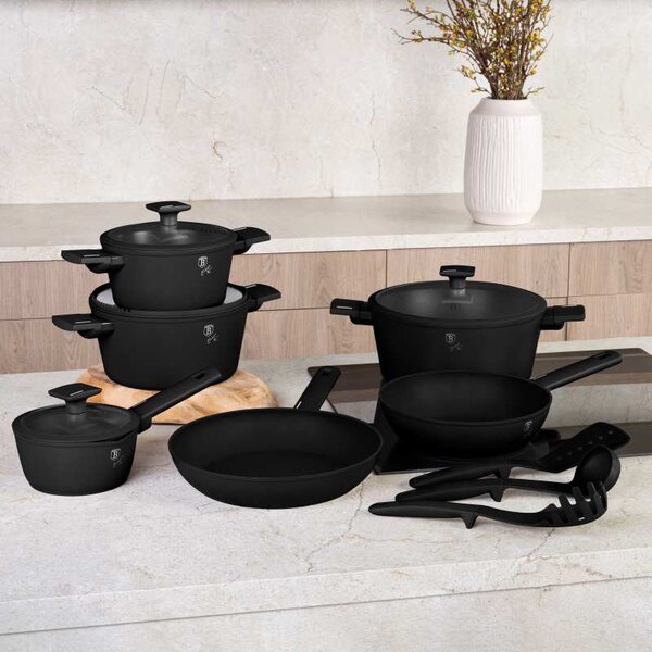 Sada nádobí s titanovým povrchem 15 ks Matte Black Collection