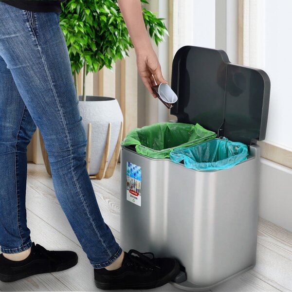Šedý pedálový odpadkový koš Curver Duo, 21 l