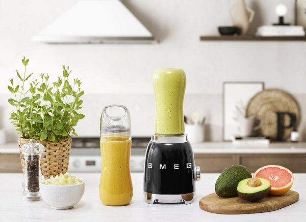 Smeg PBF01BLEU Sportovní mixér 50's Style černý s přídavnou lahví