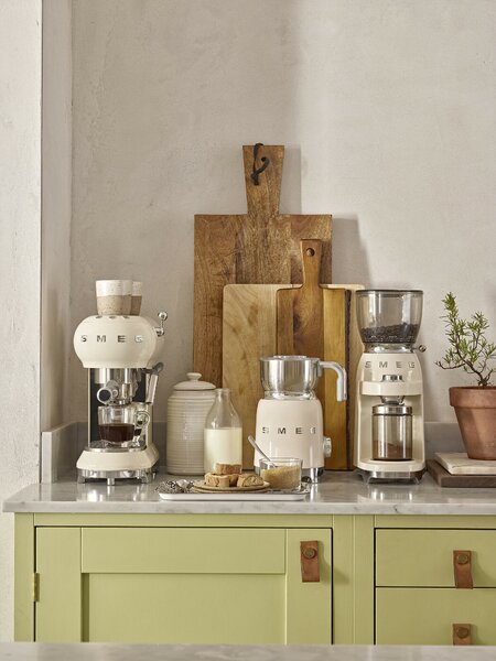 Smeg MFF11CREU Napěňovač mléka 50's Style krémový