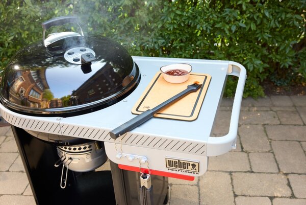 Weber Gril na dřevěné uhlí Performer 57 cm