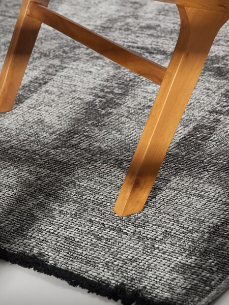 ELLE Decoration, Běhoun Brilliance Prisma 106310 Silver Grey z kolekce Elle, 80x250, šedá, ložnice