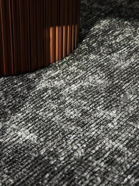 ELLE Decoration, Běhoun Brilliance Prisma 106310 Silver Grey z kolekce Elle, 80x250, šedá, ložnice