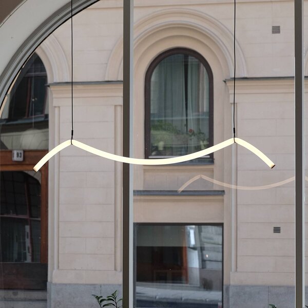 Markslöjd LED závěsné světlo Melt, černé/bílé, délka 112 cm, stmívatelný, Bílá / opál, Obývací pokoj / jídelna, Plast, Moderní