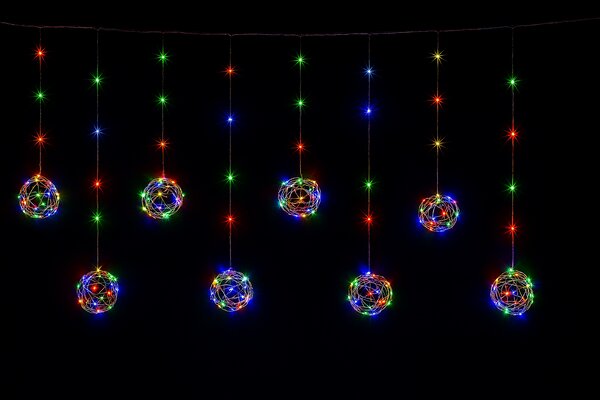 Vánoční světelný závěs s 8 zářivými koulemi z mikro řetězu, 3m, 156 LED, různé barvy na výběr Barva: Fialová