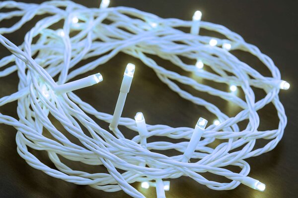 Venkovní vánoční LED řetěz, studená bílá, bílý kabel, 30m, 300 LED